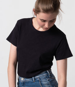 Merz b. Schwanen - Women's Pima Cotton T-Shirt, 4.6oz Relaxed Fit - Deep Black